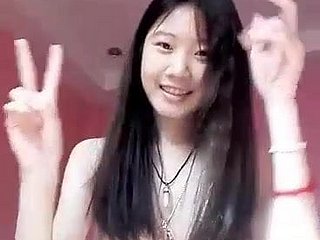 Cute Thai girl shows their way sweet leftist pussy